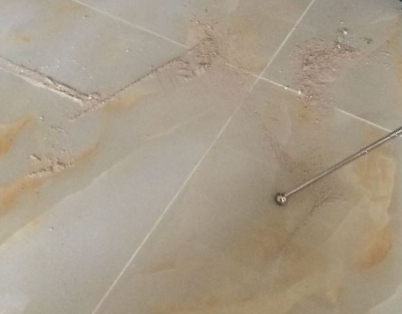 诸城瓷砖空鼓维修公司分享粘合剂选择不当在瓷砖铺贴过程中可能导致以下问题